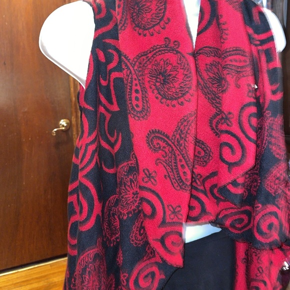 Reversible pashmina wrap vest - Picture 8 of 12